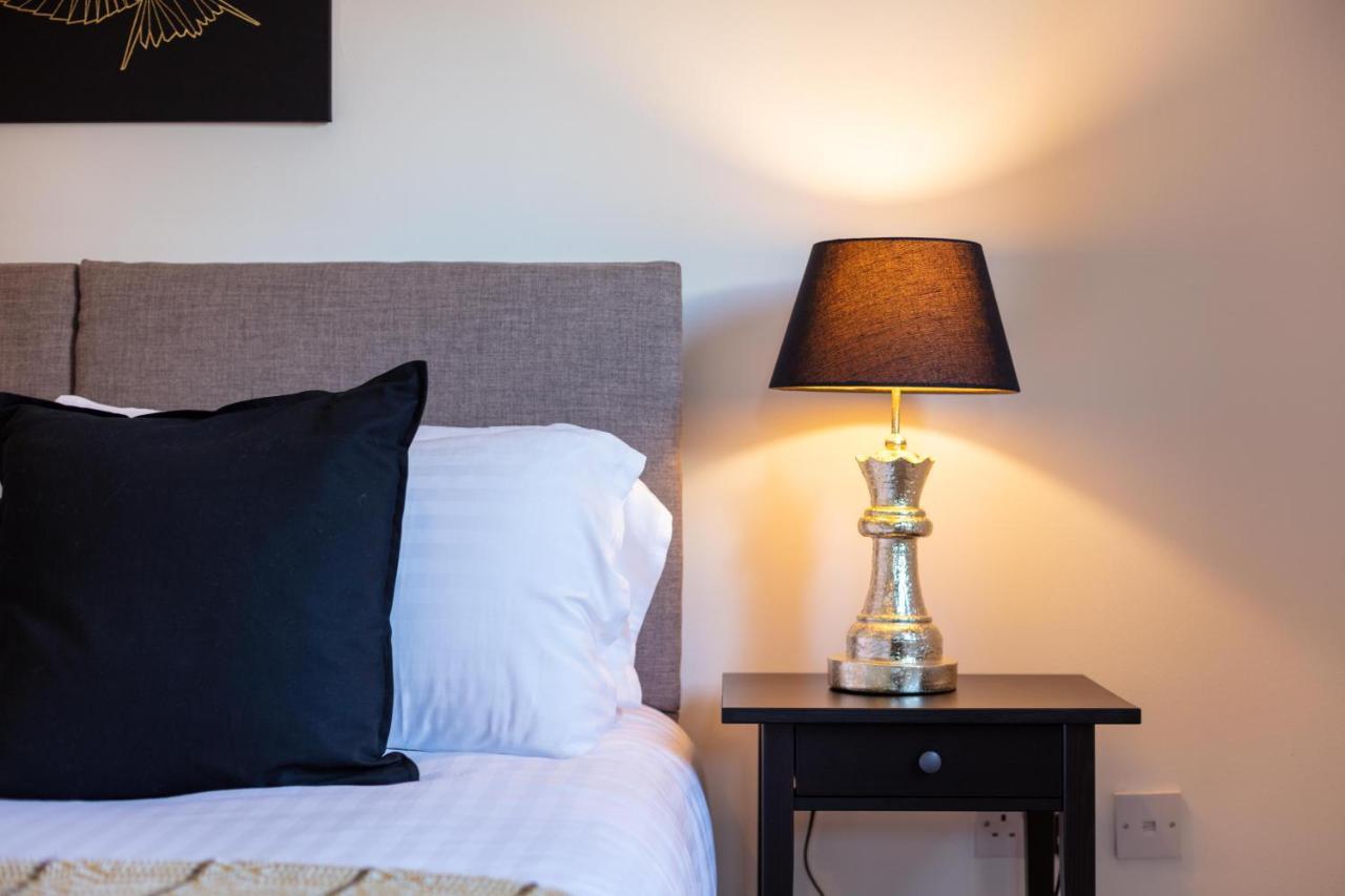 Walker Suite No53 - Donnini Apartments Kilmarnock Zewnętrze zdjęcie