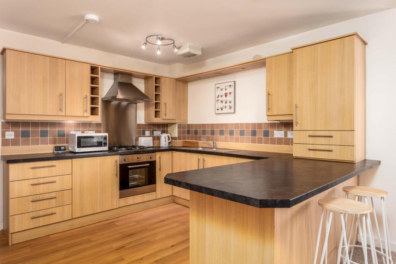 Walker Suite No53 - Donnini Apartments Kilmarnock Zewnętrze zdjęcie